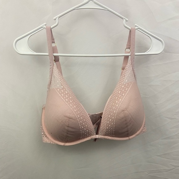 Victoria’s Secret Incredible 36DD Bra Light Pink - Picture 1 of 12